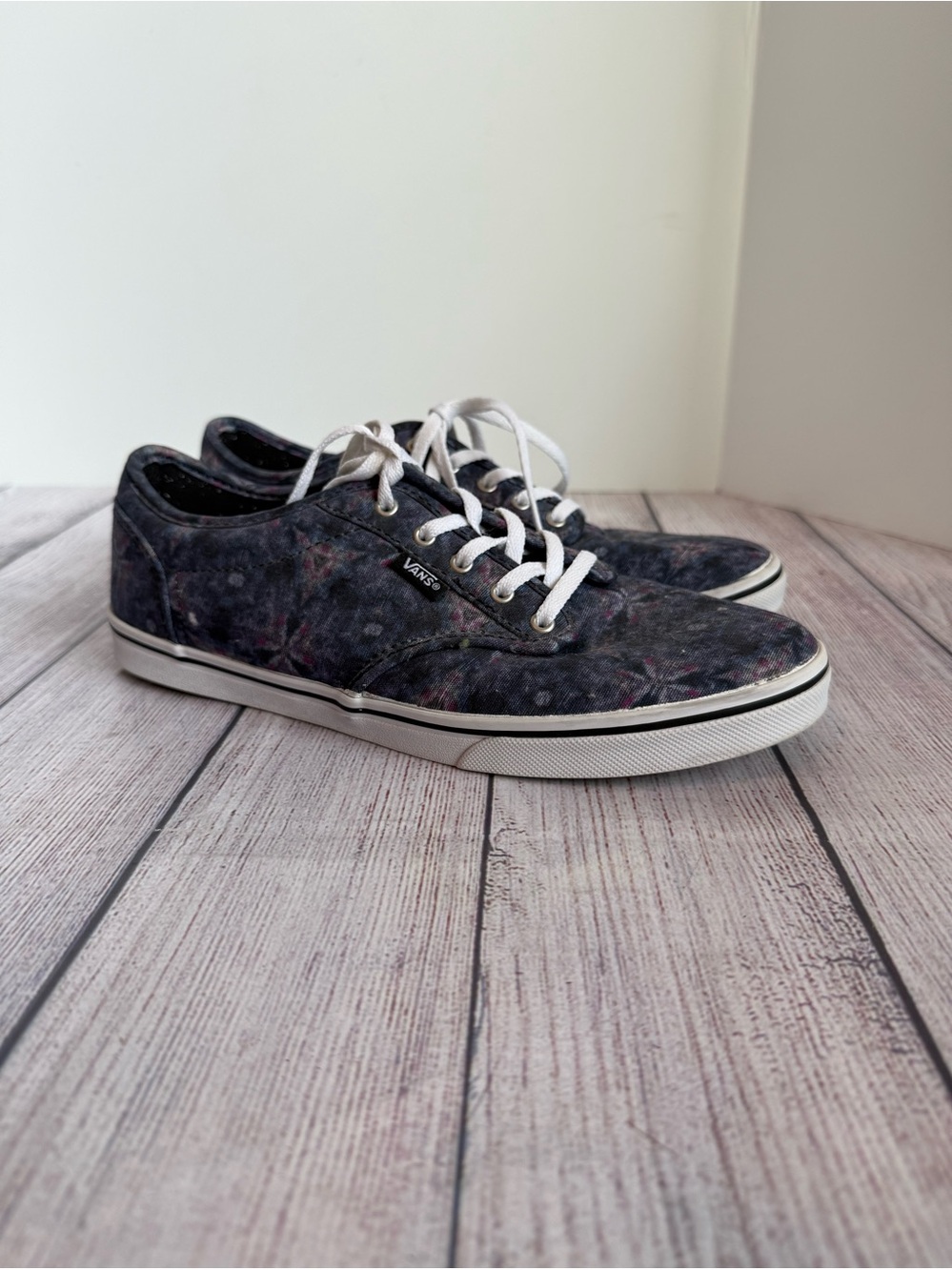 VANS Galaxy Atwood Low Top Shoes 8.5